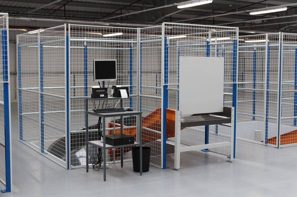 Wire mesh partition detail